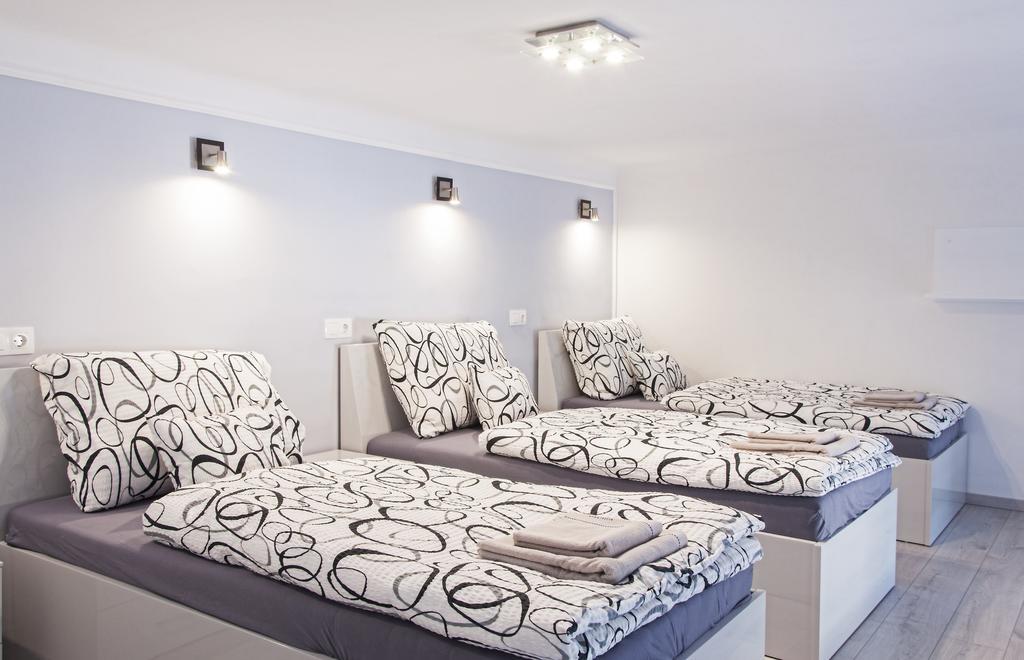 Krisco Apartments Downtown บูดาเปสต์ ภายนอก รูปภาพ